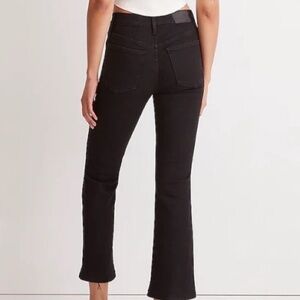 Madewell MID-RISE KICK OUT black demin jeans - size 26P